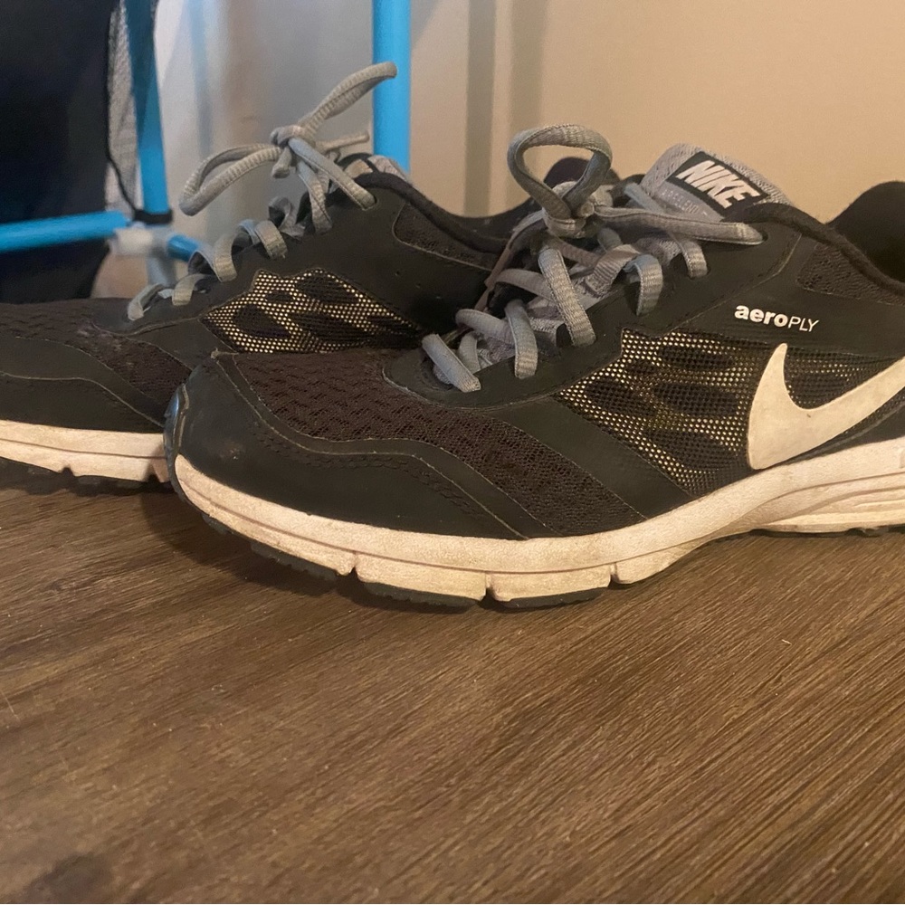 Nike Air Areoply Sneaker